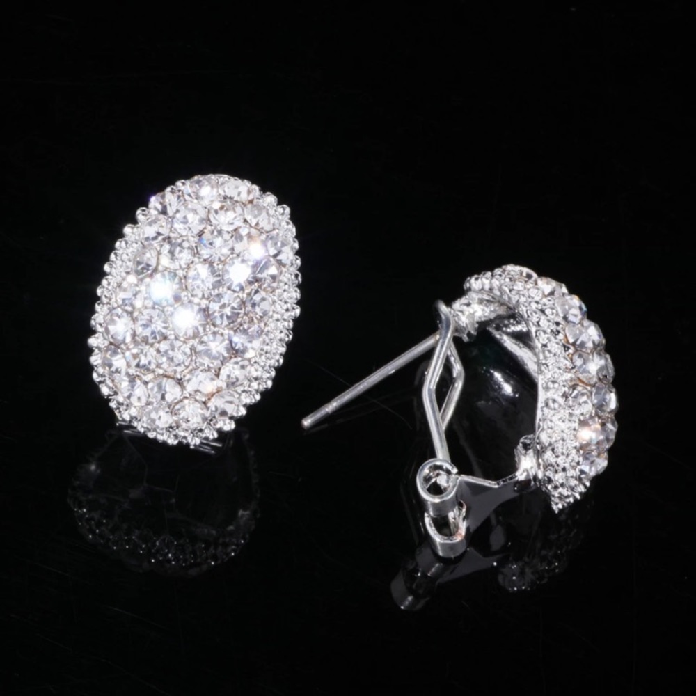 🌟 Rhinestone Diamonds Earrings - Picture 3 of 4